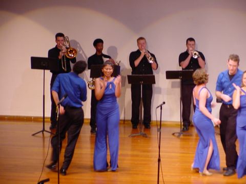 U of I Show Choir “Cutting Edge” photo 9