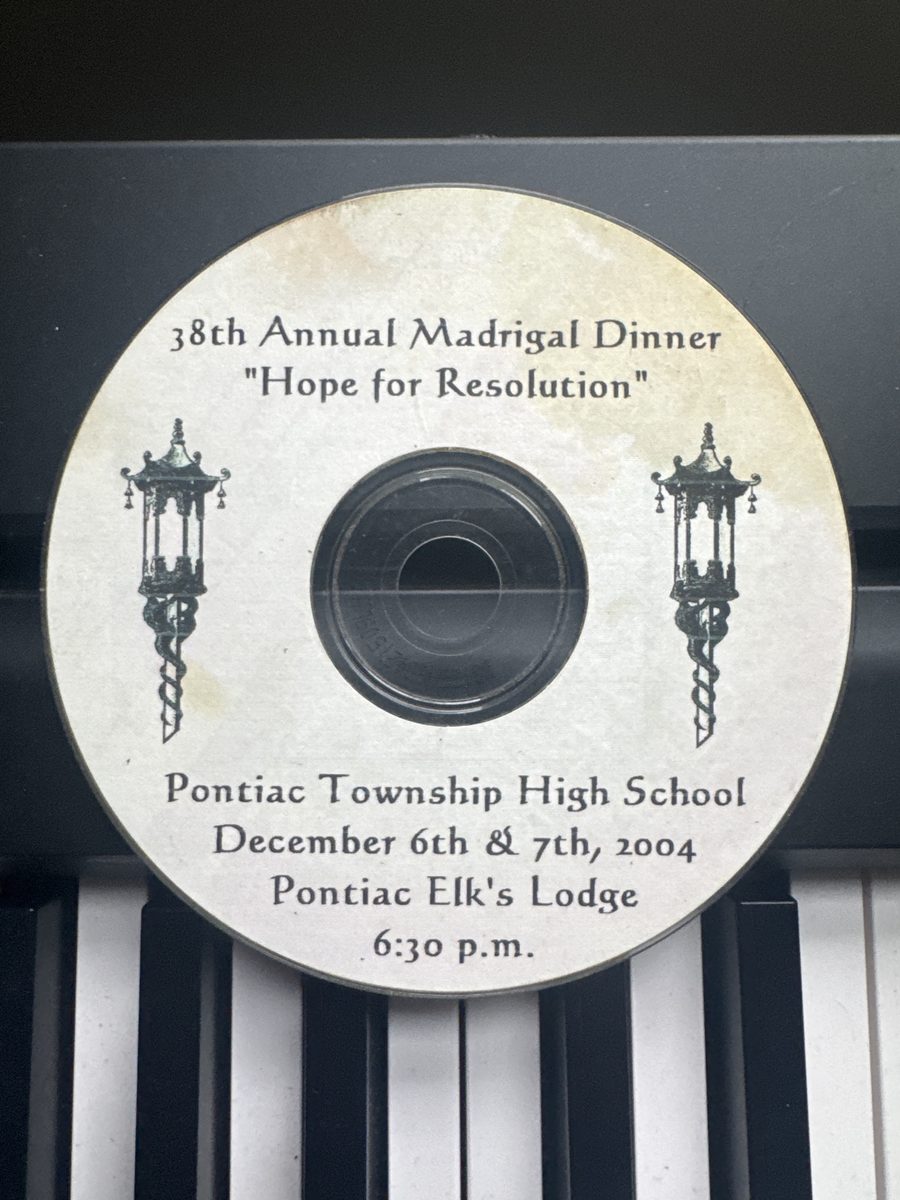 Disc label: 38th Annual Madrigal Dinner — “Hope for Resolution”