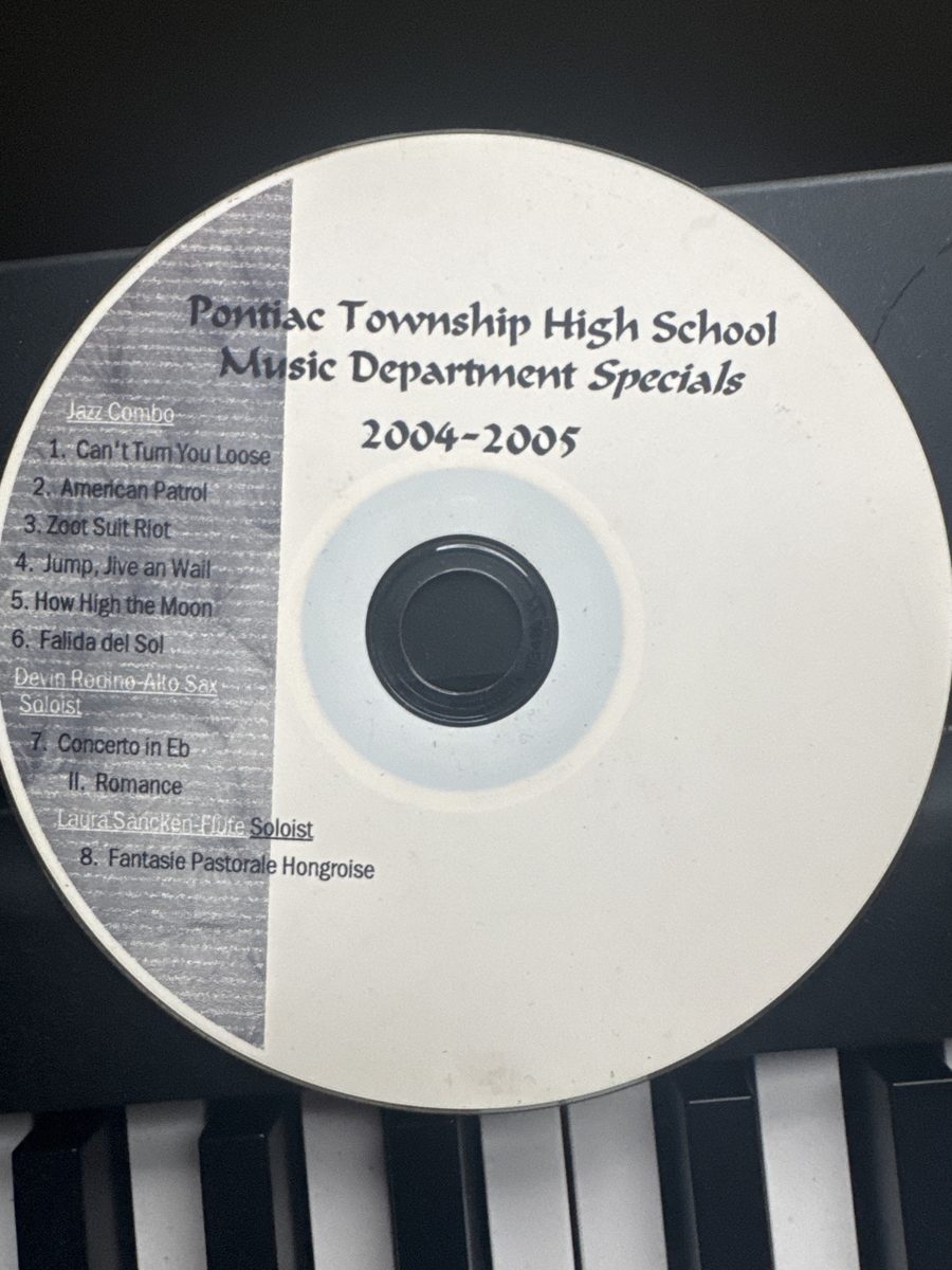Disc label: PTHS Music Department Specials 2004–2005